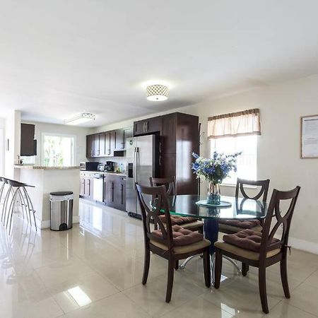 A1 - Endless Summer Vacation Rentals - Affordable Luxury Near Downtown 포트 로더데일 외부 사진