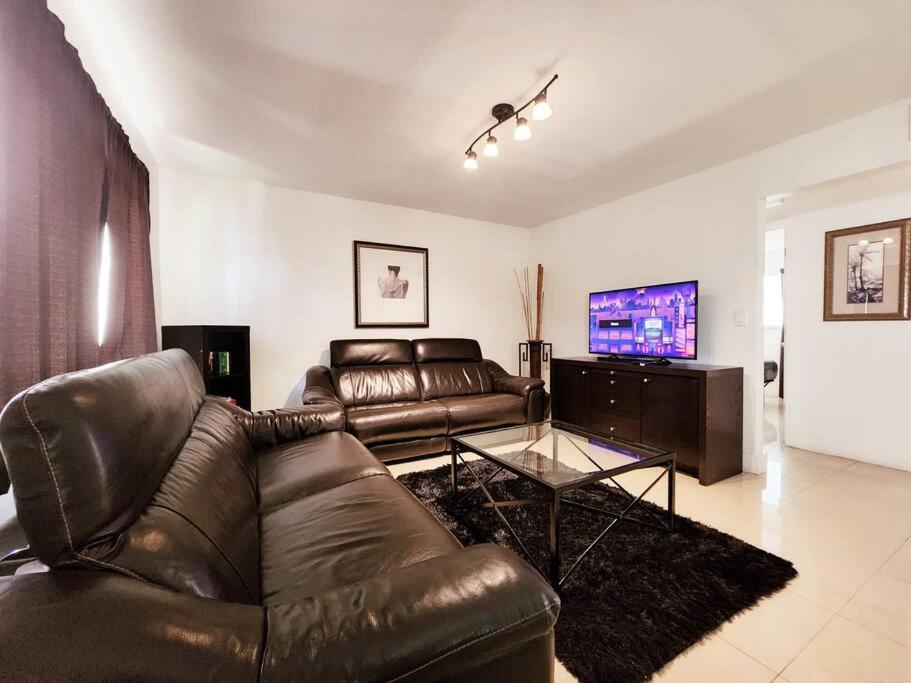 A1 - Endless Summer Vacation Rentals - Affordable Luxury Near Downtown 포트 로더데일 외부 사진