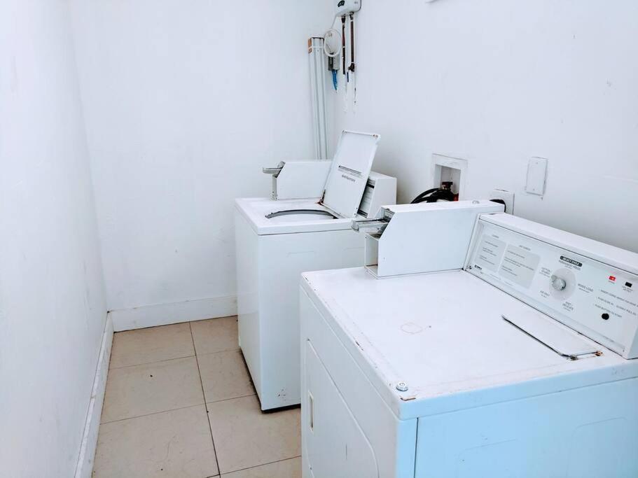 A1 - Endless Summer Vacation Rentals - Affordable Luxury Near Downtown 포트 로더데일 외부 사진