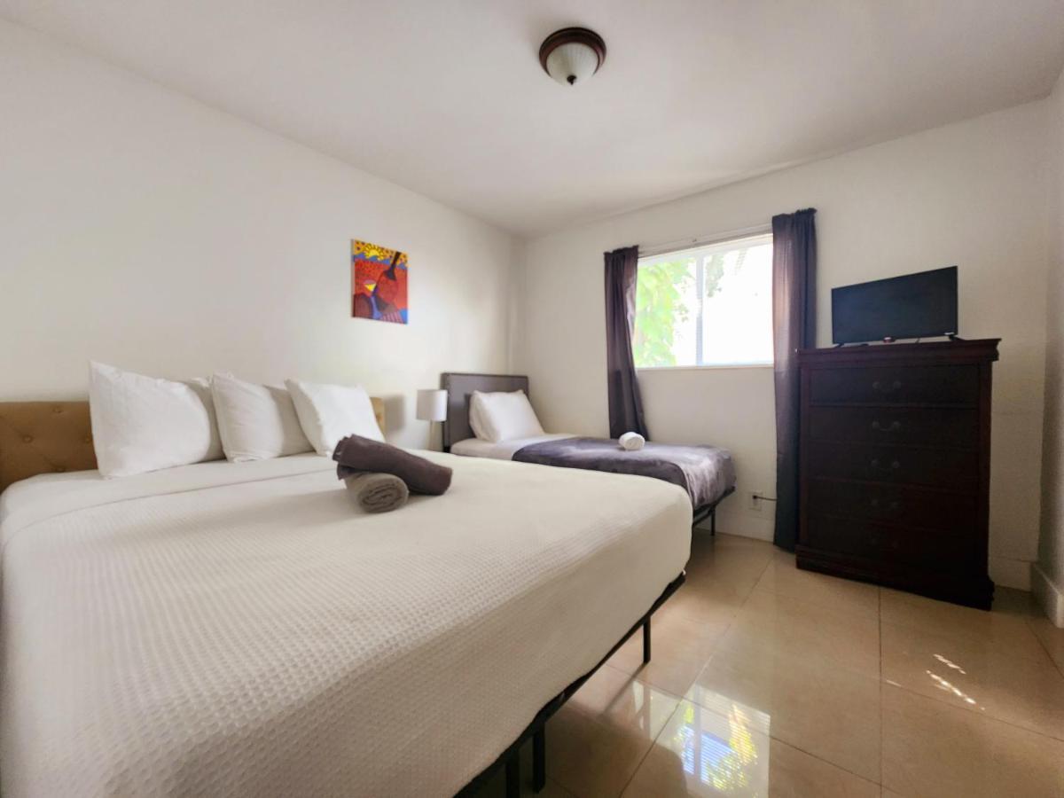 A1 - Endless Summer Vacation Rentals - Affordable Luxury Near Downtown 포트 로더데일 외부 사진